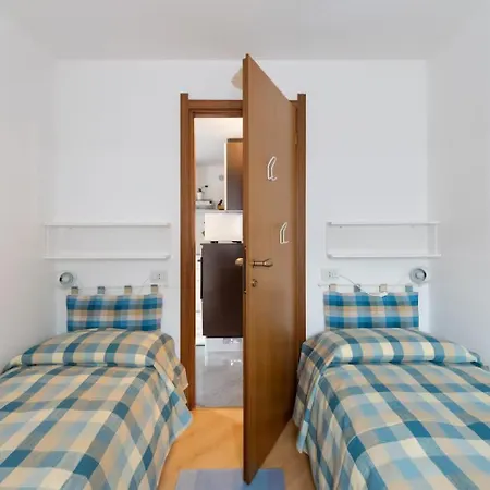 Three At The Mt Cervino S Foot * Брей-Червиния