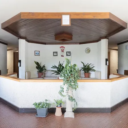 Three At The Mt Cervino S Foot Apartmán *